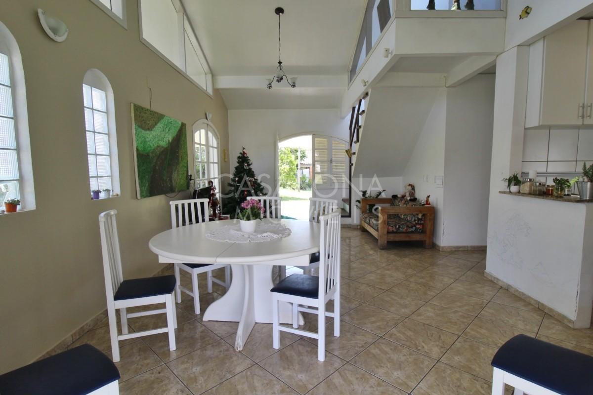 Encantadora Residência em 4 Lotes no Balneário Figueirinha