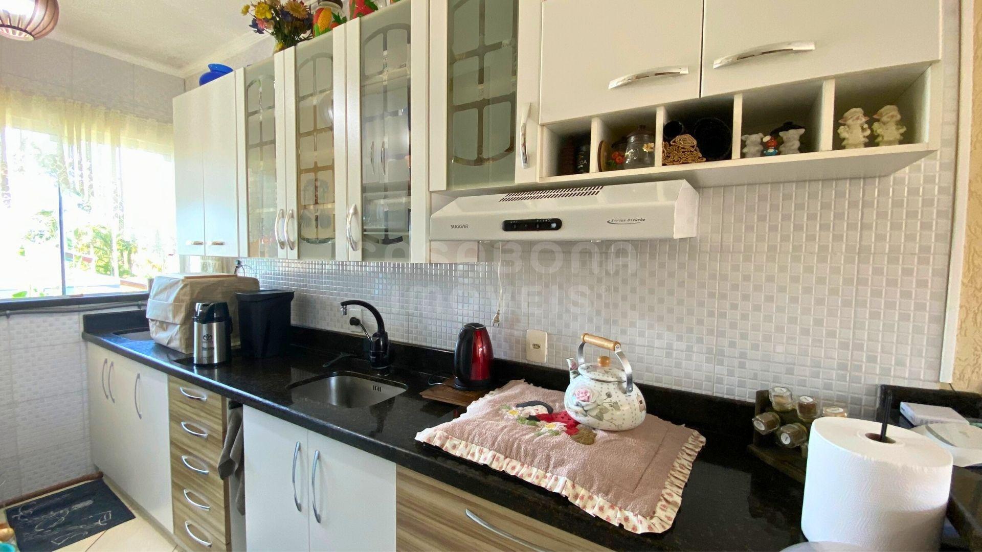 Apartamento semimobiliado com churrasqueira em Arroio do Sal Sul