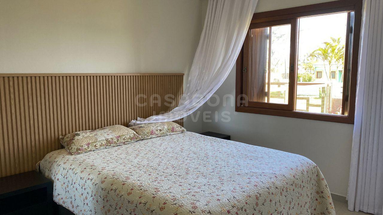 Casa à Venda em Arroio do Sal - Bairro São Pedro, Próxima à Praia