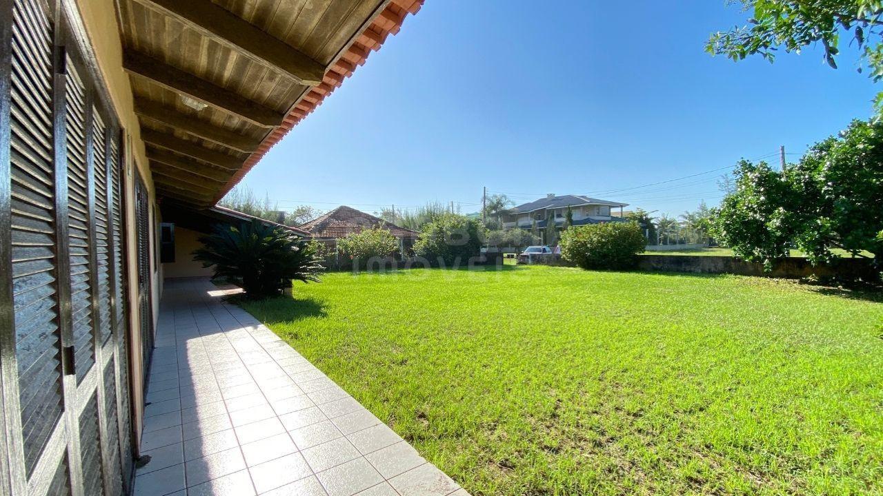 Refúgio à Beira-Mar: Linda Residência no Balneário Rondinha Nova