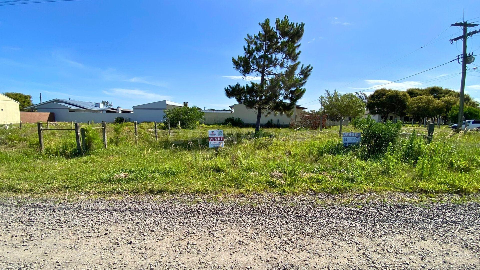 Terreno 12 x 25 no Balneário Figueirinha – Iluminação Norte e Excelente Potencial de Construção