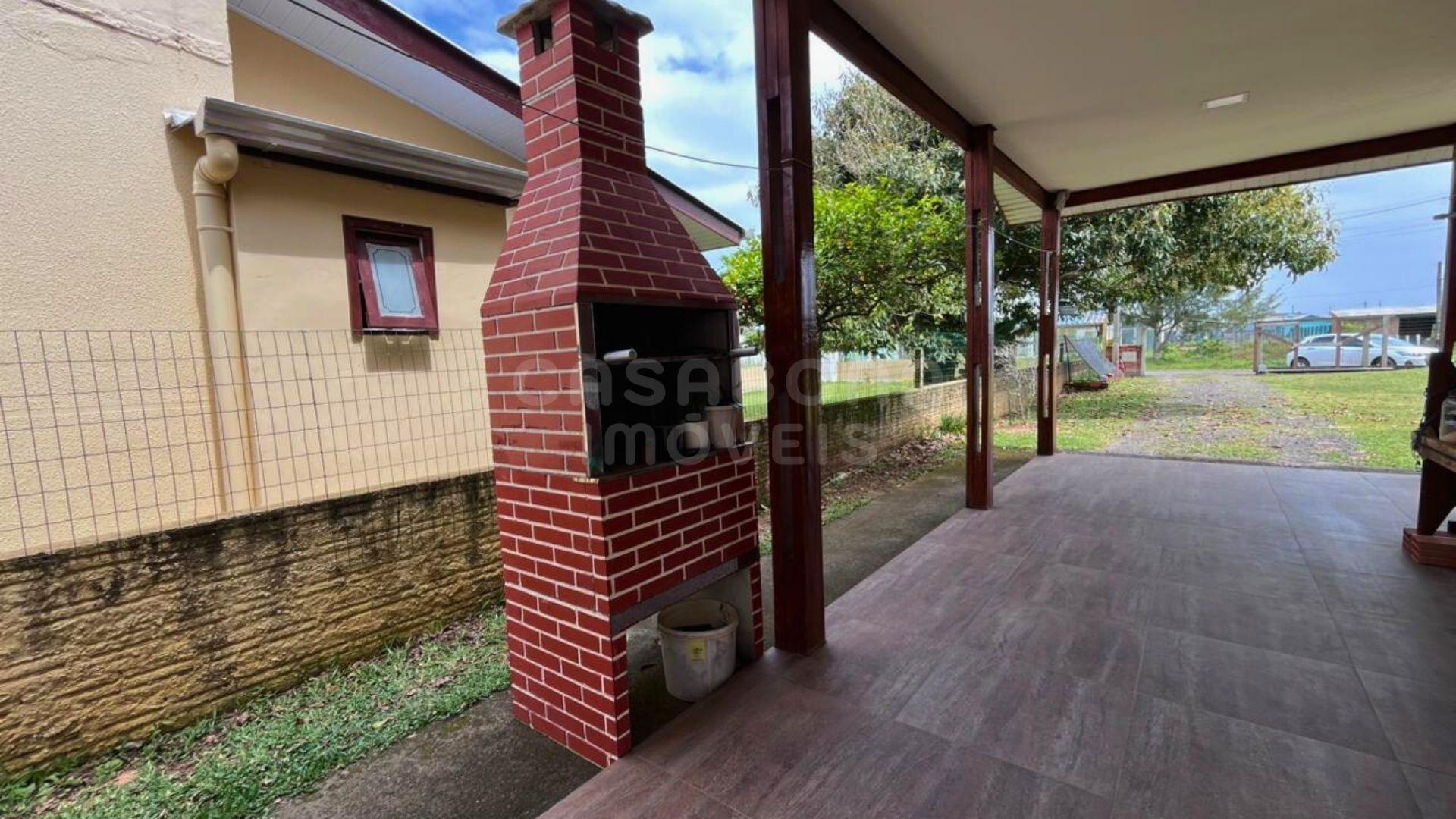 Casa Aconchegante em Terreno Amplo – Pronta para Morar