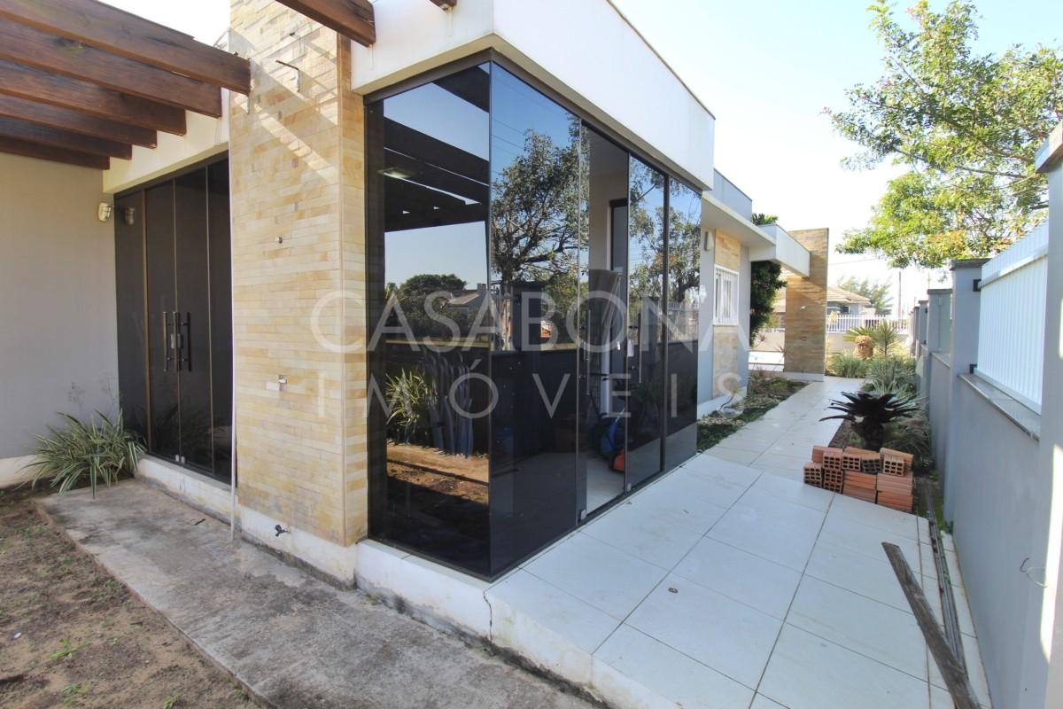 Viva o Sonho à Beira-Mar: Casa Incrível a Poucos Passos do Oceano