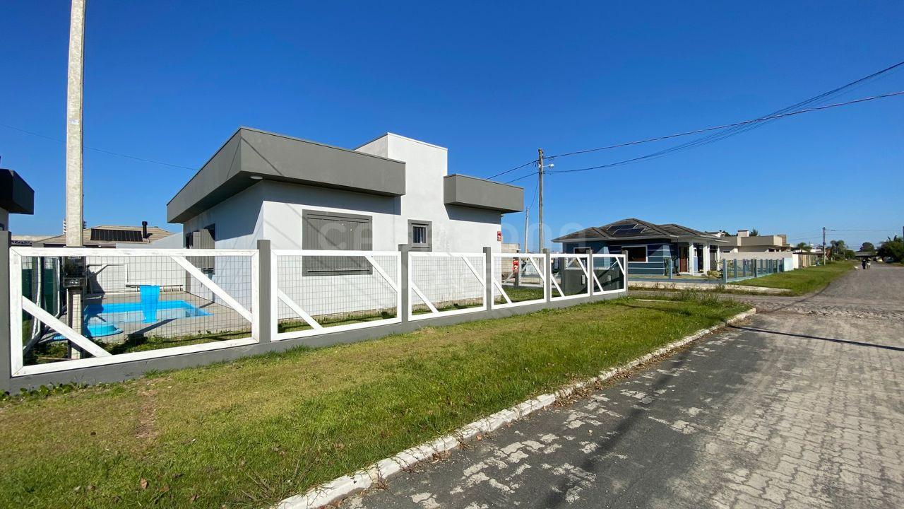 Casa de esquina no Bairro Vista Alegre