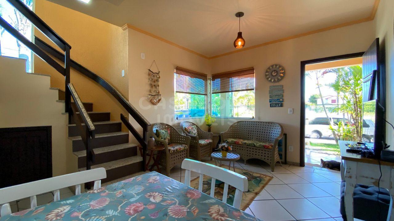 Sobrado de 2 Suítes em Arroio do Sal Sul - Conforto e Localização Imbatível