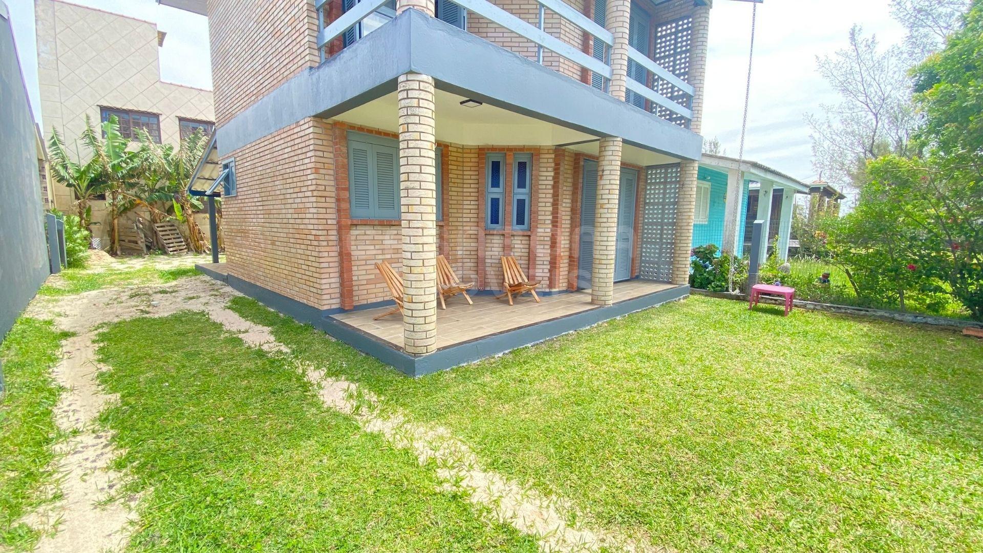 Casa mobiliada à venda no Jardim Olívia – conforto e praticidade a poucos metros do mar