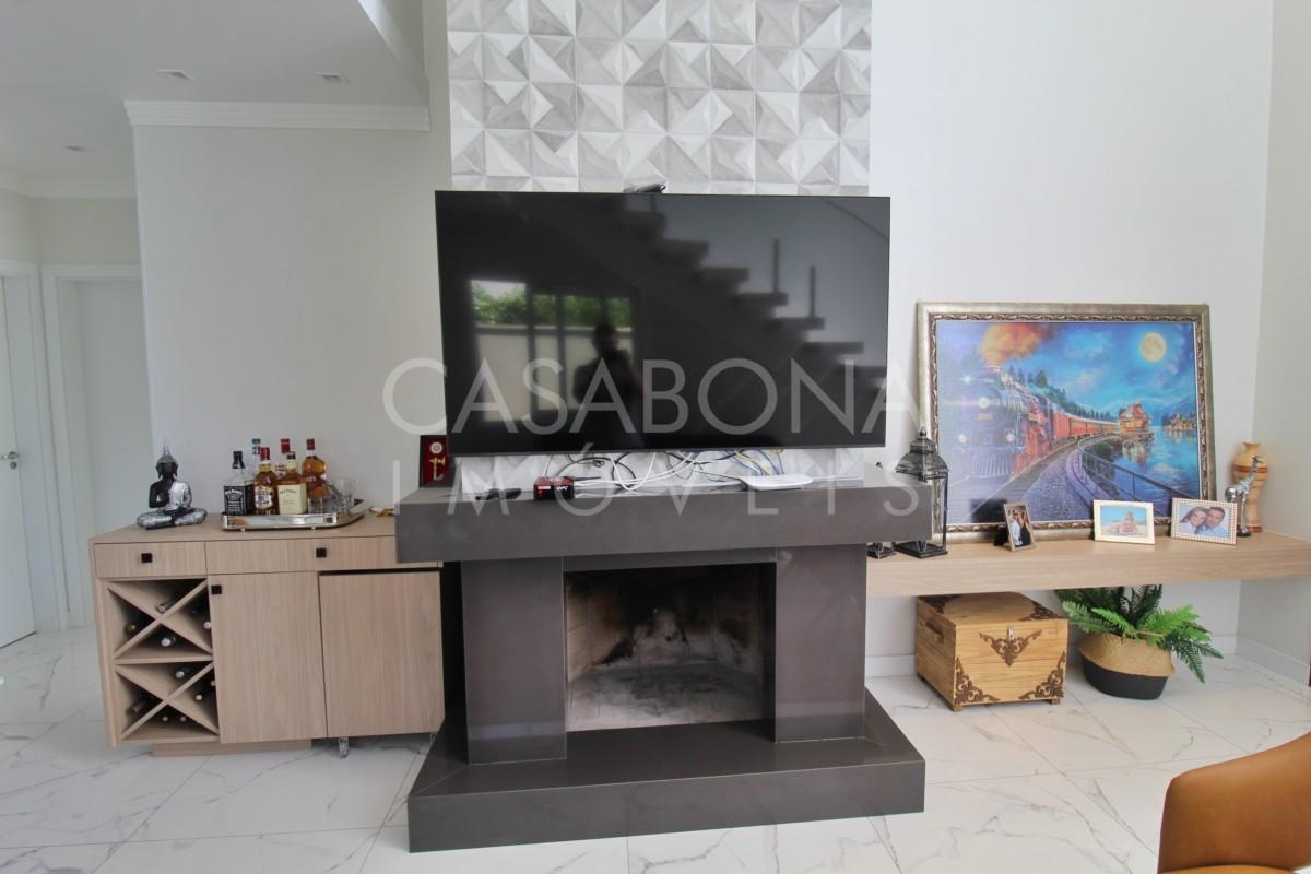 Residência Exclusiva Próxima ao Centro e ao Mar