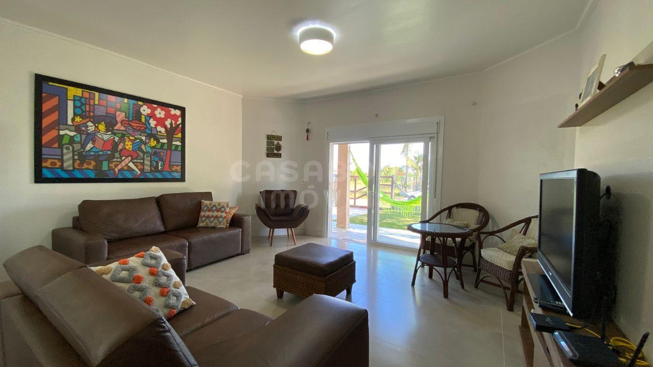 Casa Mobiliada com Piscina a 500m da Praia no Bairro Vista Alegre