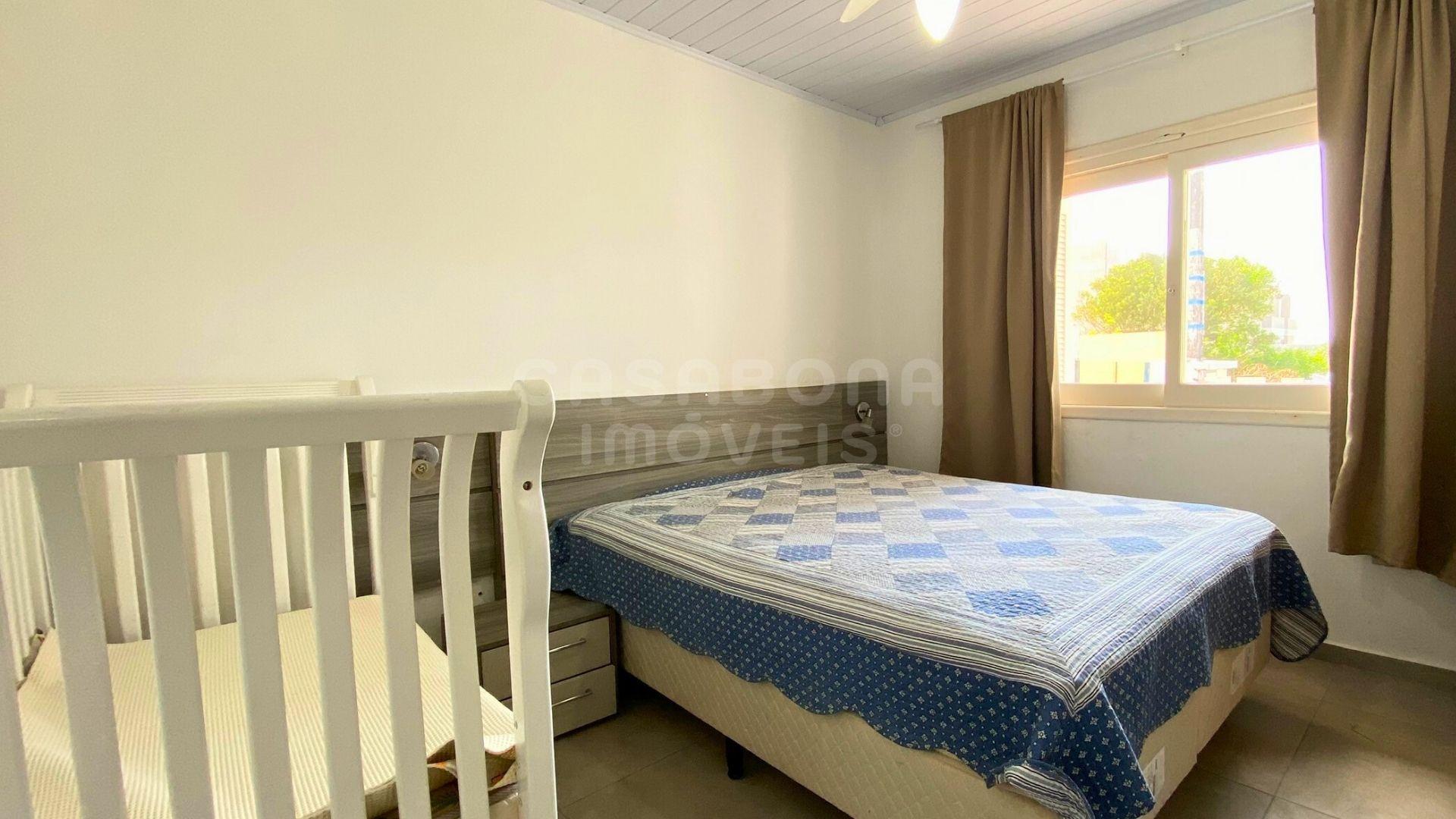 Casa com piscina a 100m do mar no Balneário Figueirinha