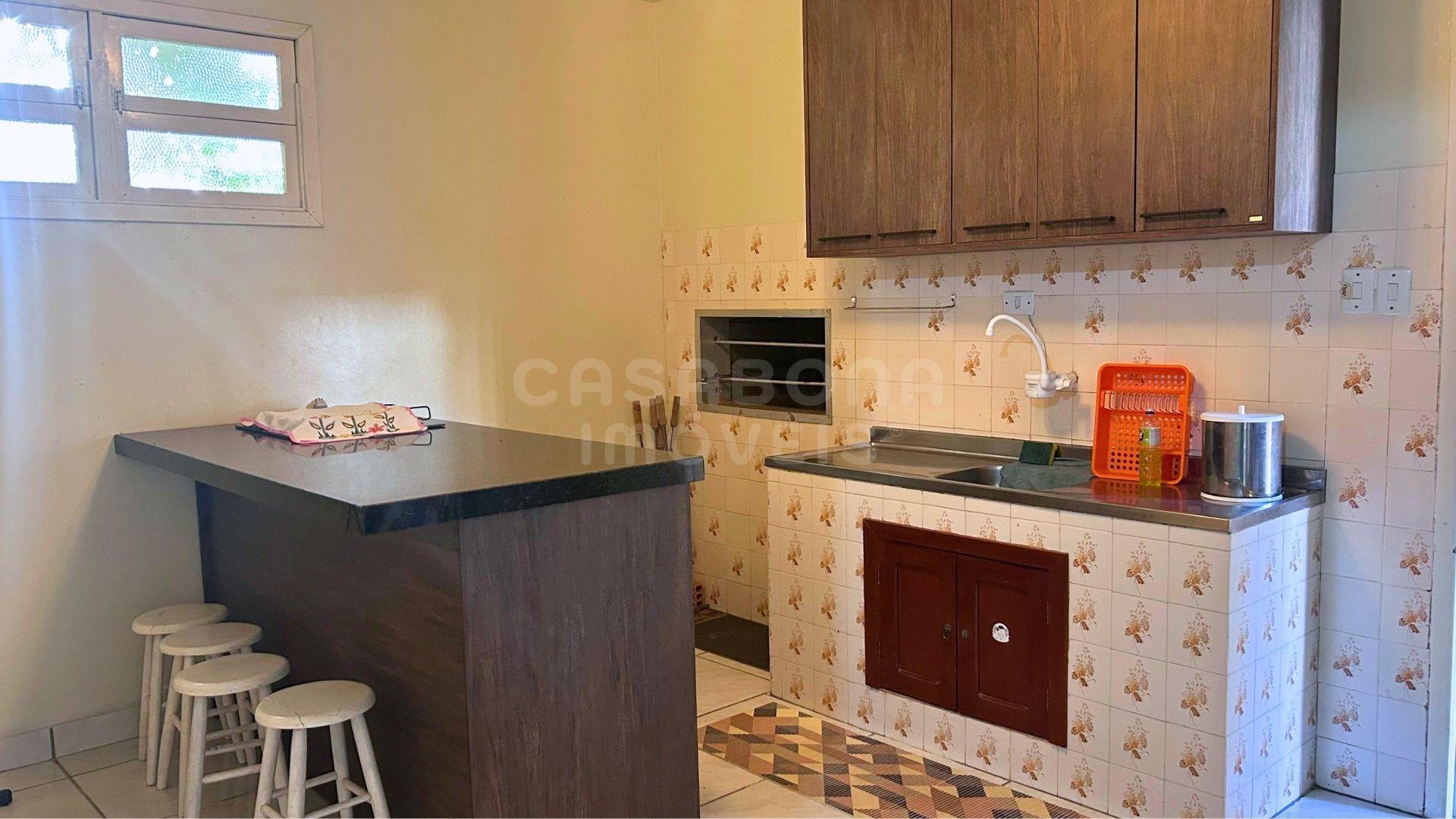 Casa com amplo pátio no Jardim Olívia – 300 metros do mar