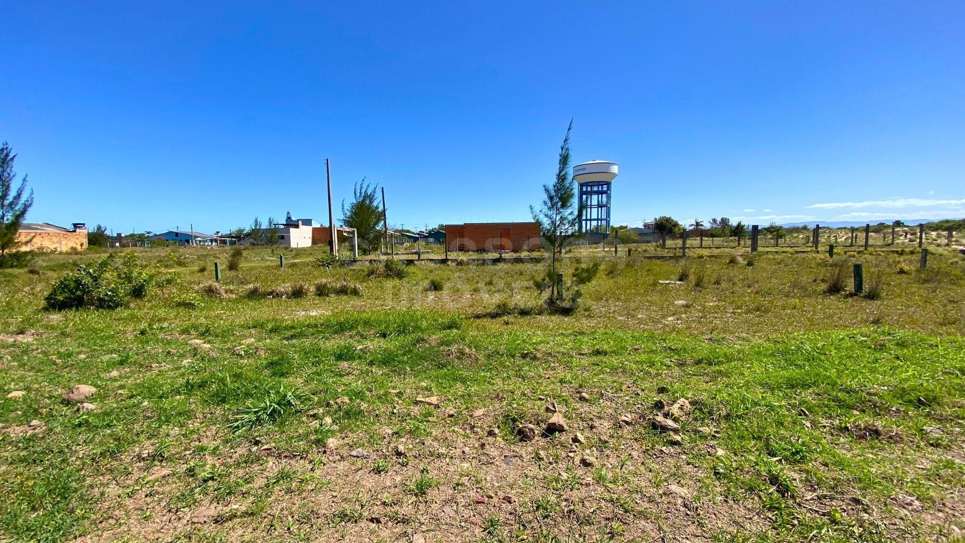 Terreno de Esquina com Escritura - Oportunidade Única