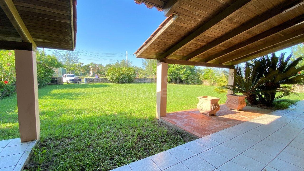 Refúgio à Beira-Mar: Linda Residência no Balneário Rondinha Nova