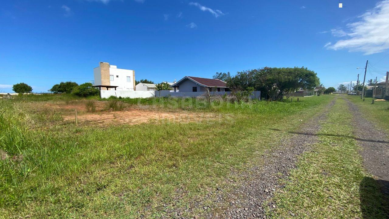 Terreno a 50 metros do mar no bairro Pérola – Arroio do Sal