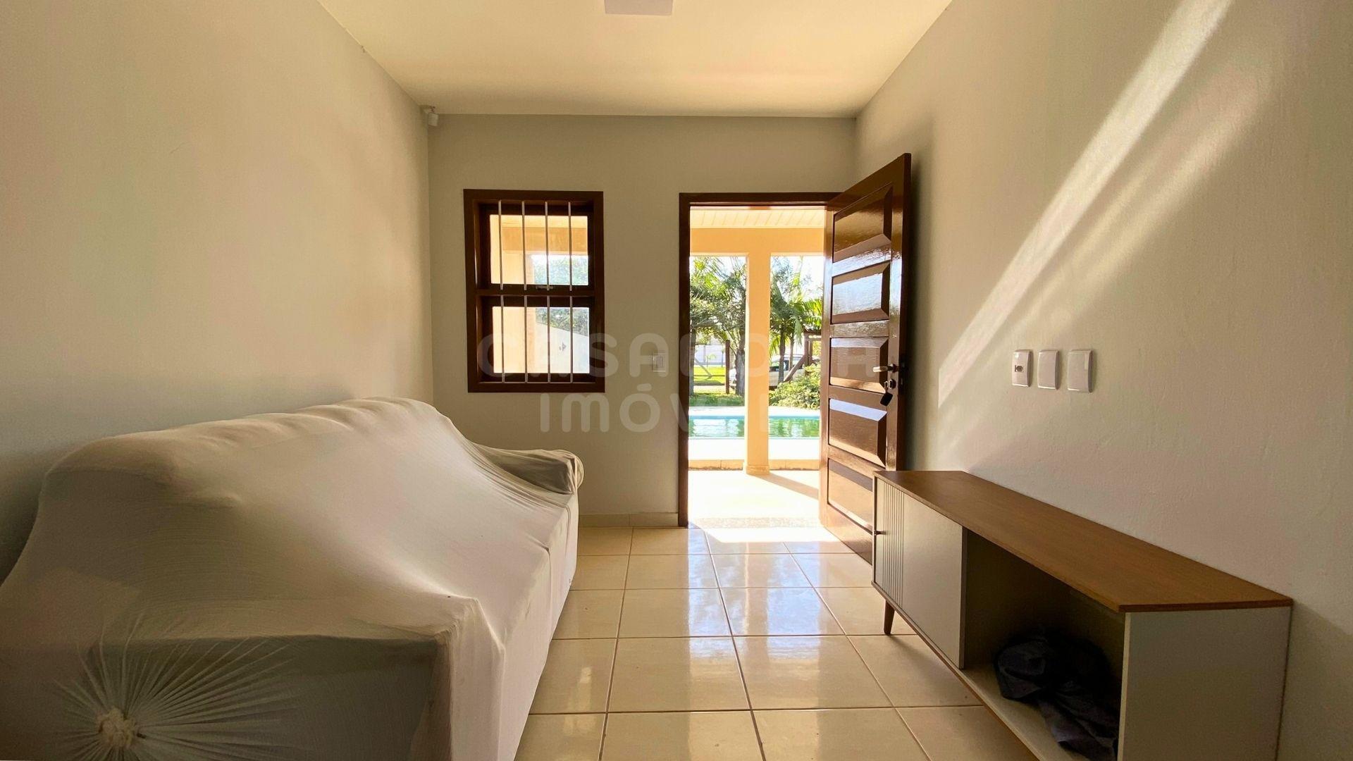 Casa térrea com piscina a apenas 200 metros do mar em Arroio do Sal Sul