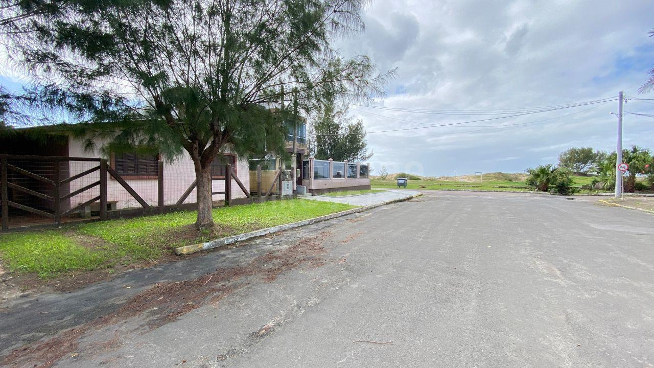 Oportunidade em Areias Brancas – 3 Moradias Mobiliadas