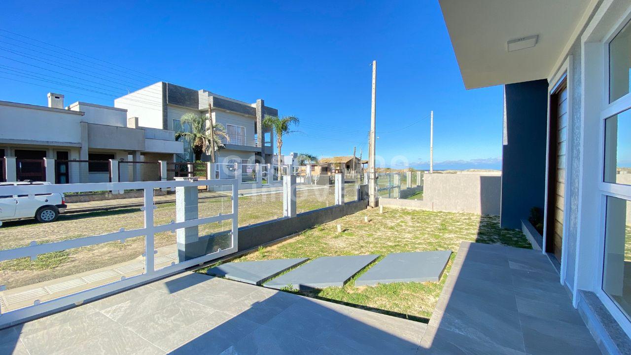 Casa Nova em Arroio do Sal - Conforto a Poucos Passos da Praia