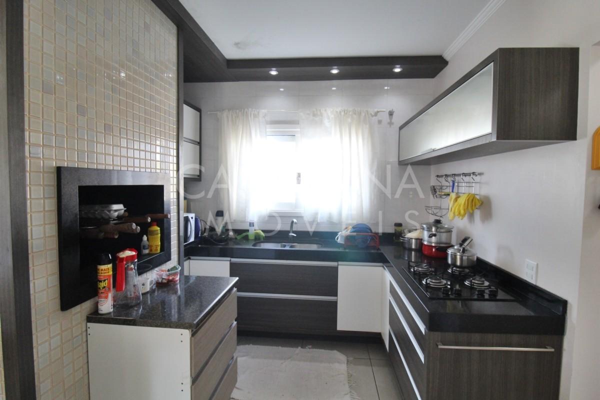 Viva o Sonho à Beira-Mar: Casa Incrível a Poucos Passos do Oceano