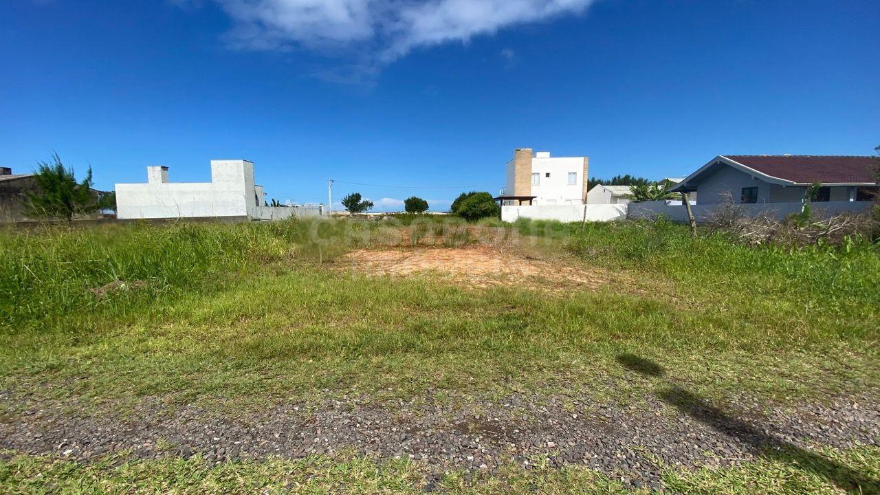 Terreno a 50 metros do mar no bairro Pérola – Arroio do Sal
