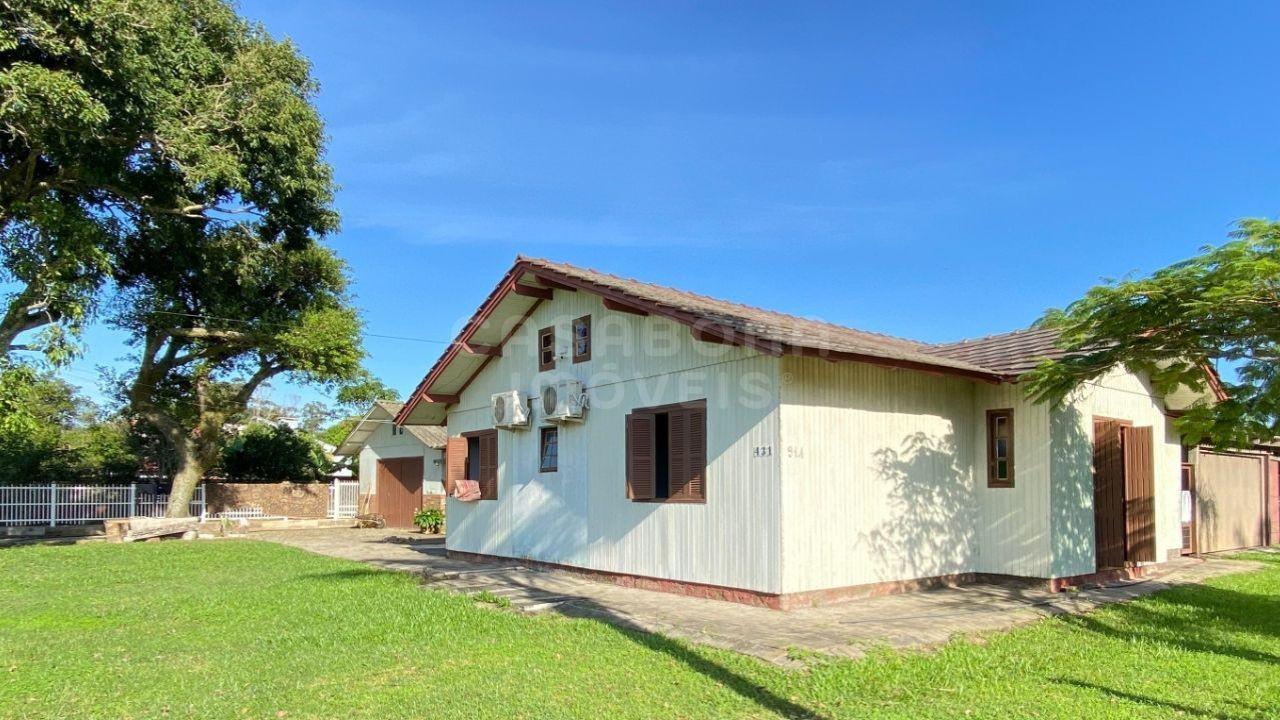Casa Espaçosa em Bismar, Arroio do Sal: Conforto e Proximidade