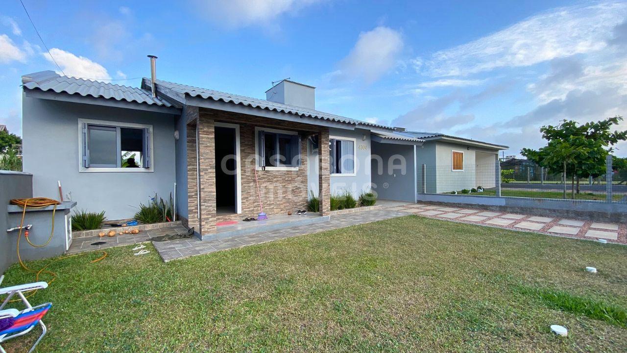 Casa à Venda em Arroio do Sal - Bairro Alfa: 450 Metros do Mar