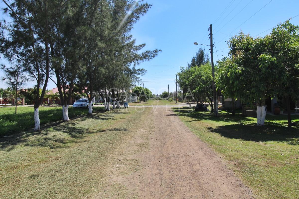 Casa Simples à Venda em Arroio do Sal - Bairro Pérola, Próxima ao Mar