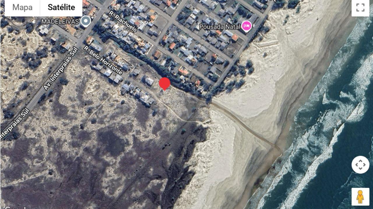 Terreno com excelente localização a apenas 60 metros do mar!