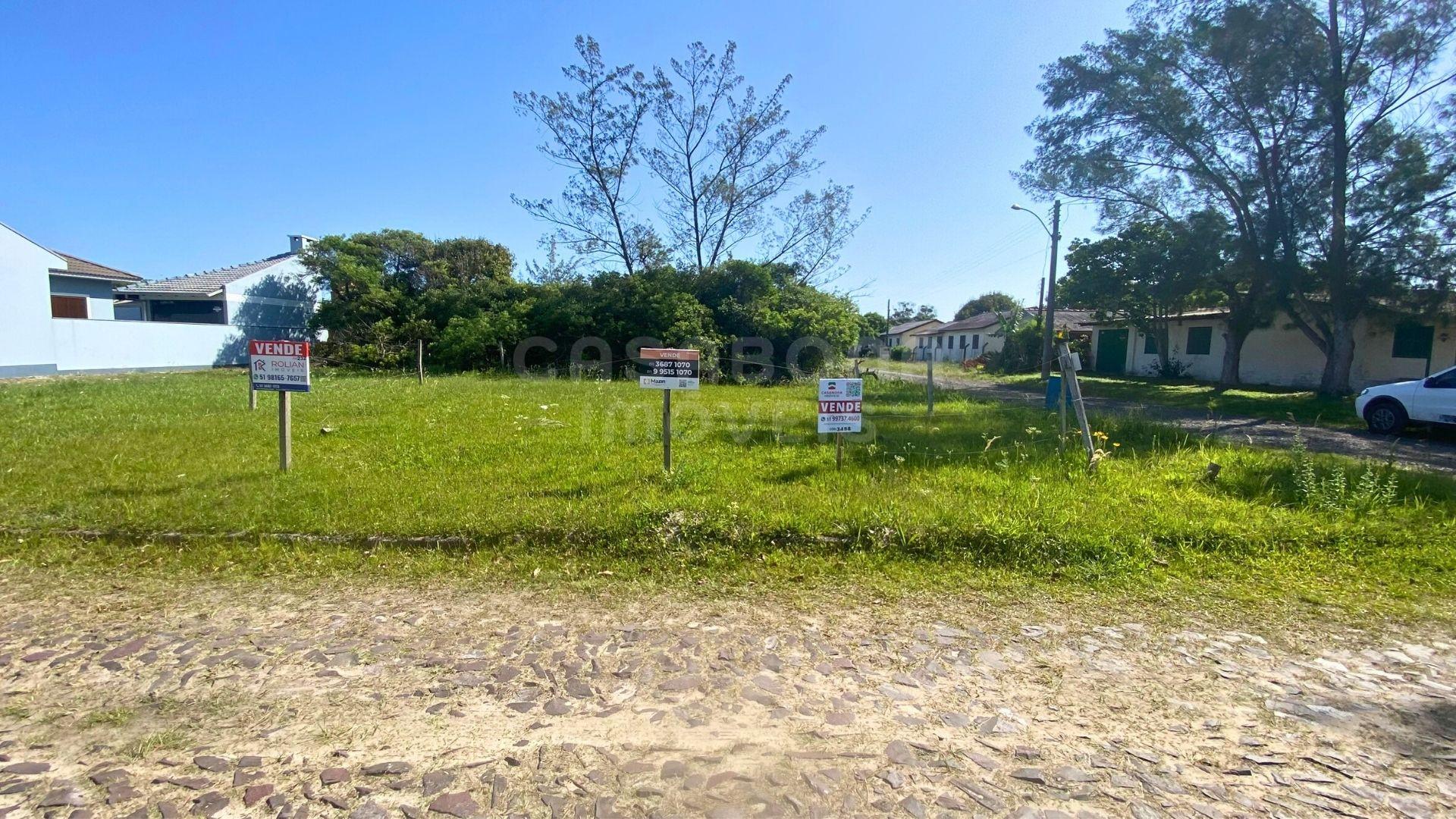 Terreno de Esquina 12 x 25 no Balneário Figueirinha – Iluminação Norte e Potencial Máximo de Valorização