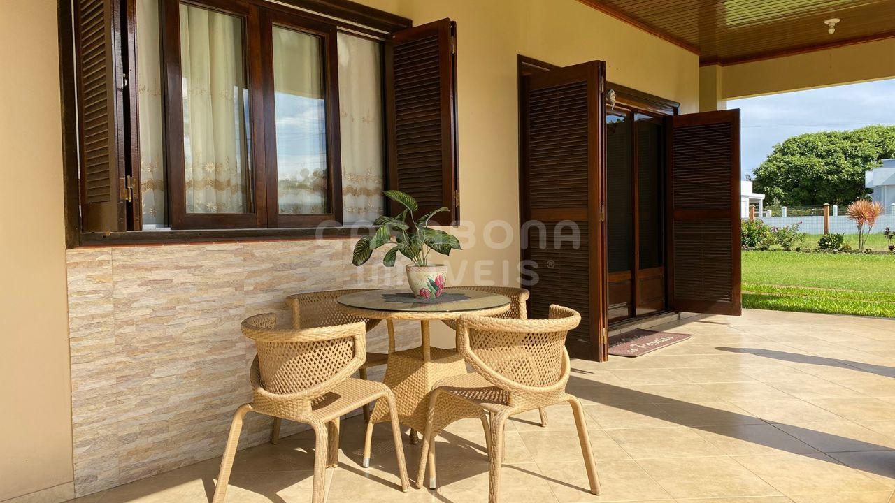 Excelente Casa à Venda em Torres - Bairro Paraíso