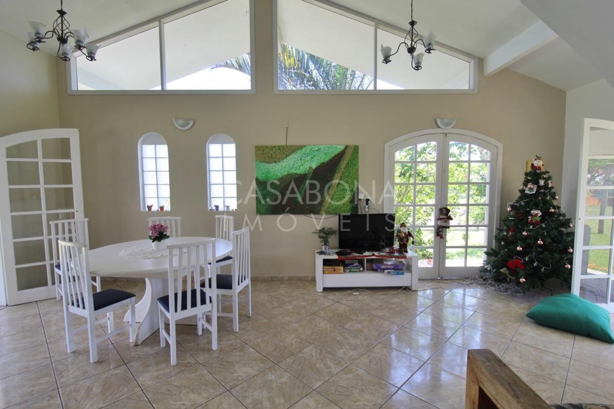 Encantadora Residência em 4 Lotes no Balneário Figueirinha