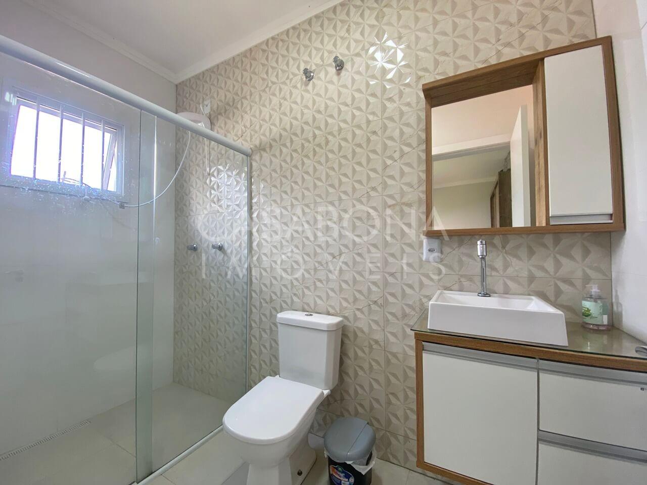 Refúgio à Beira-Mar: Residência Espaçosa no Balneário São Paulo