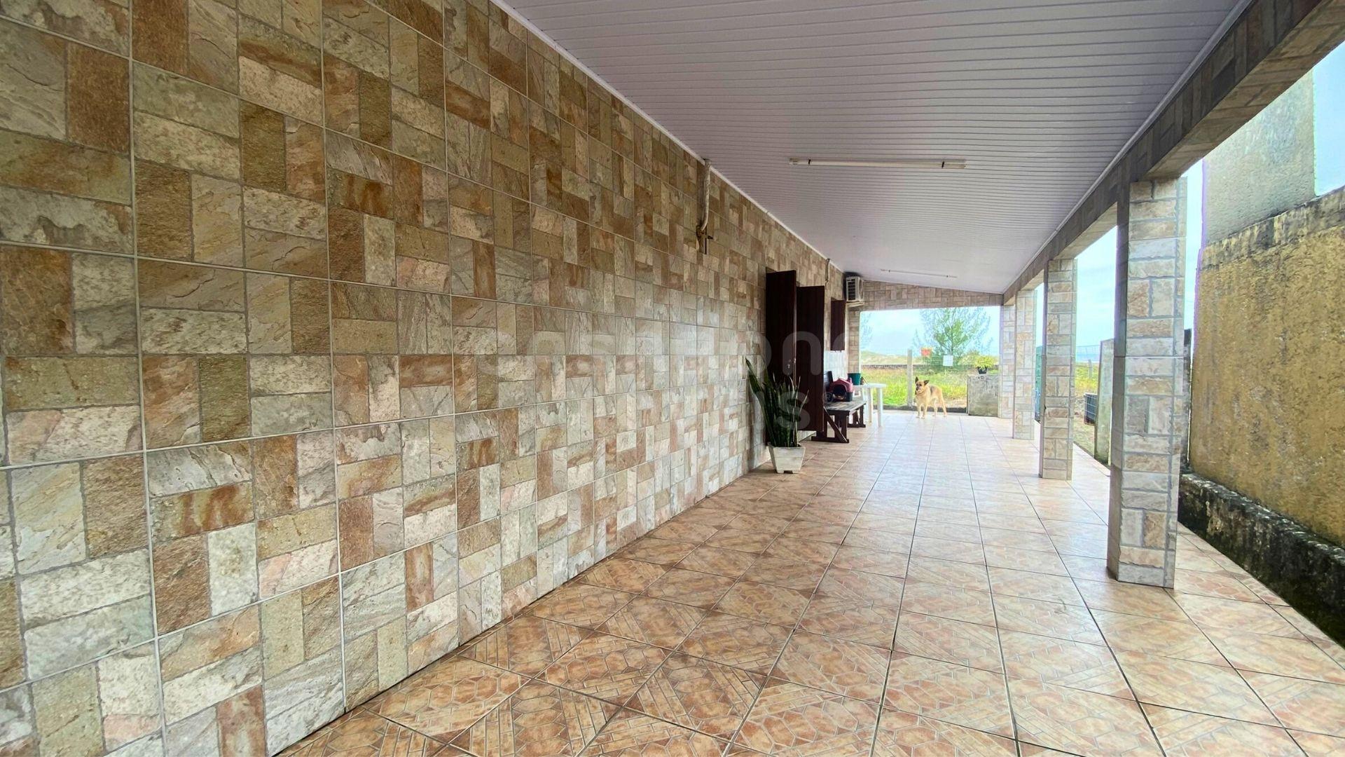 Residência encantadora no Jardim Olivia a apenas 40 metros da praia