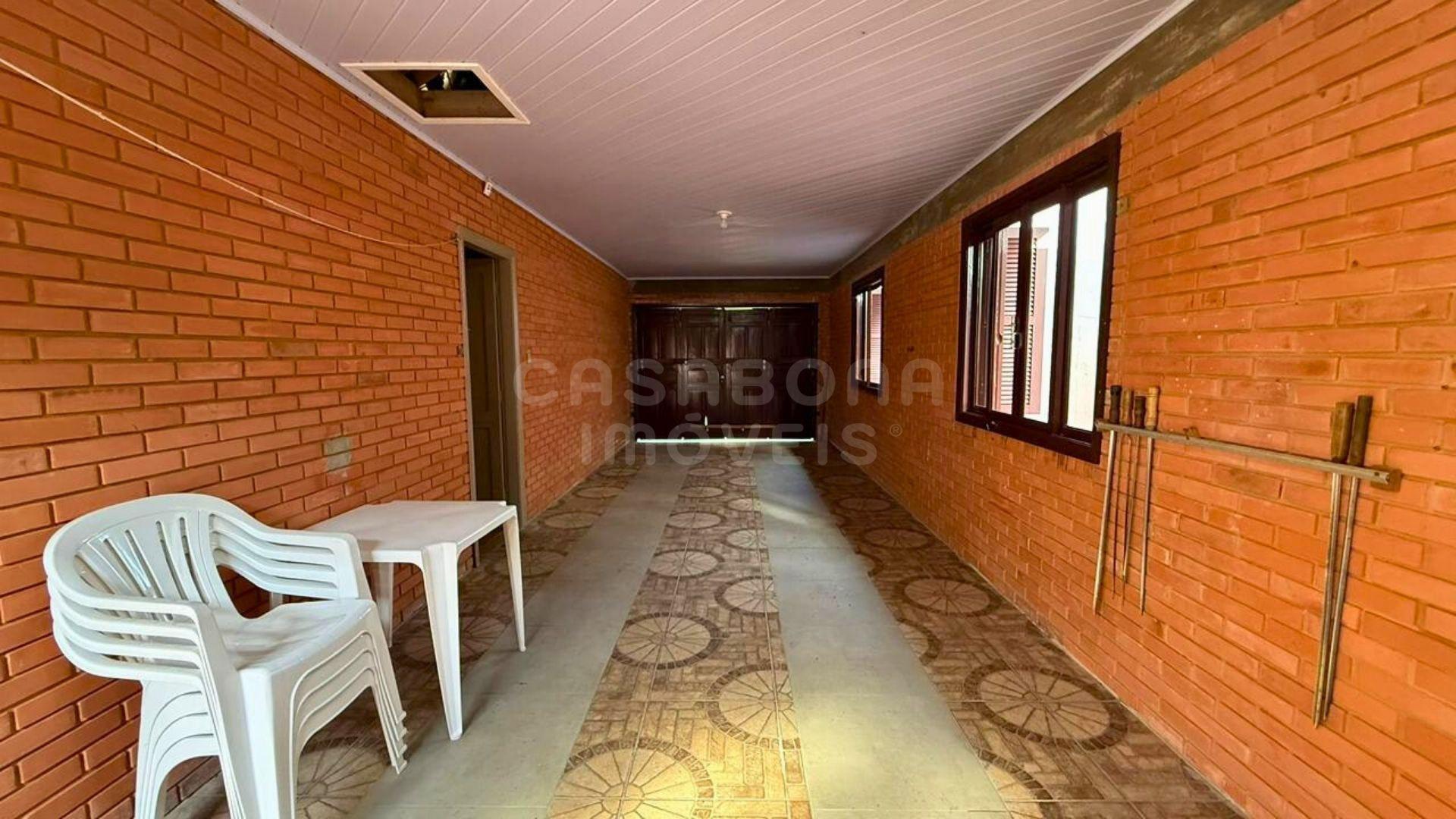 Casa de Esquina em Areias Brancas – Amplitude, Conforto e Localização Privilegiada