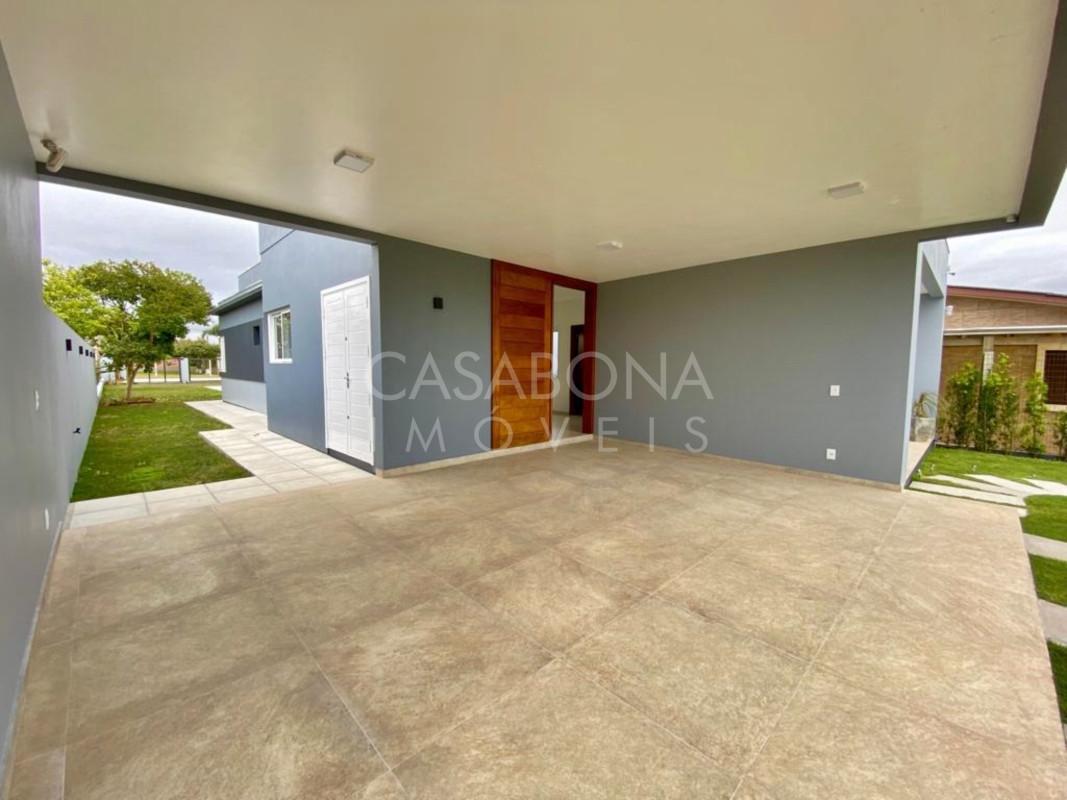 Casa com 2 Terrenos em Areias Brancas