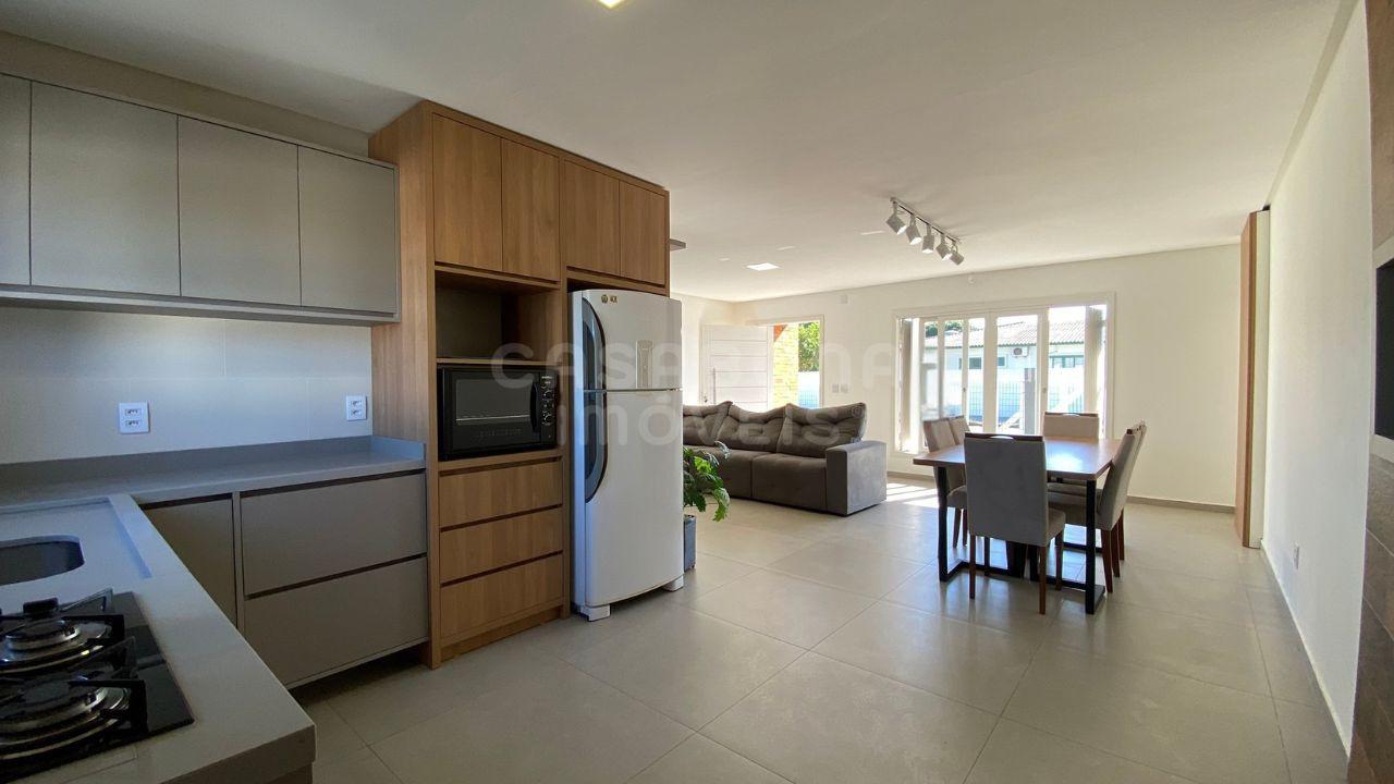 Casa Mobiliada em Arroio do Sal – Bairro Vista Alegre, Próxima ao Mar e ao Centro