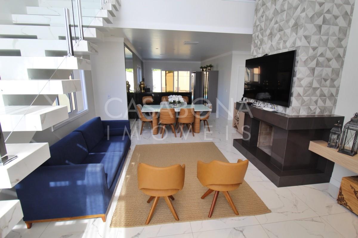 Residência Exclusiva Próxima ao Centro e ao Mar