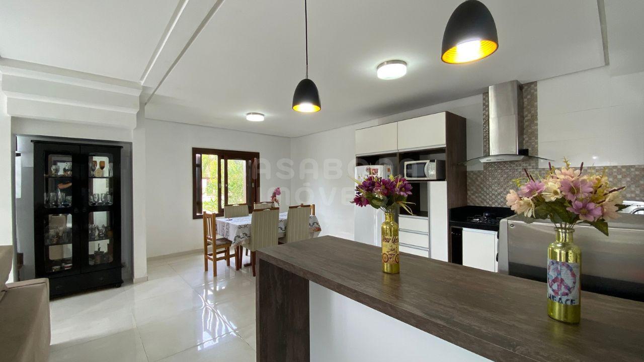 Casa de Esquina no Centro de Arroio do Sal