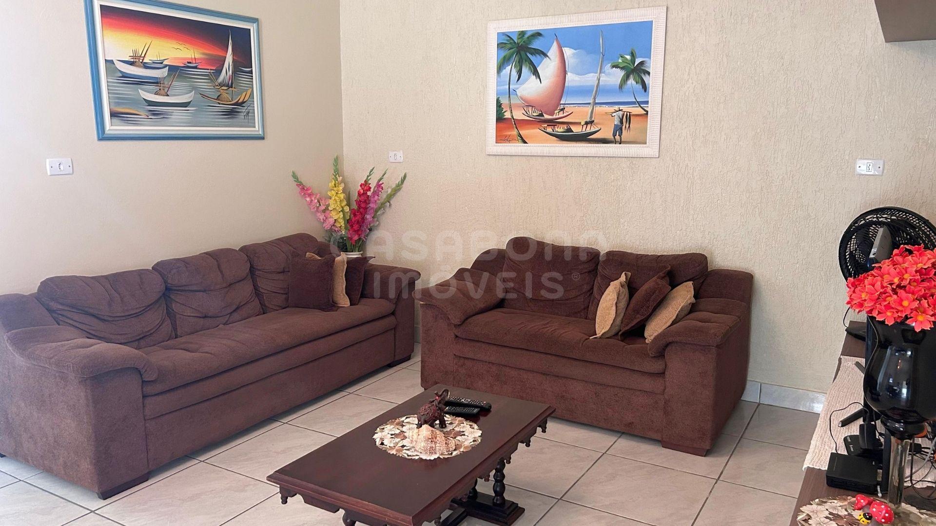 Casa com amplo pátio no Jardim Olívia – 300 metros do mar