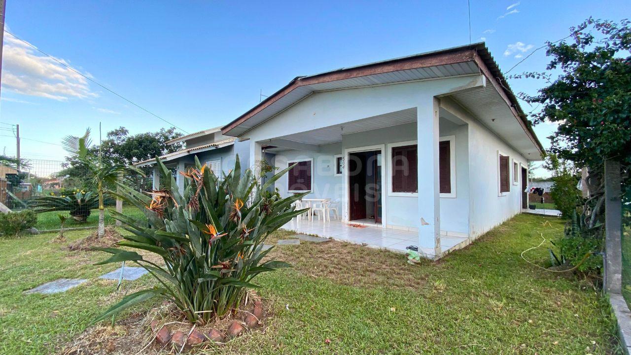 Casa de Esquina com Piscina – Bairro Jardim Olívia, Arroio do Sal