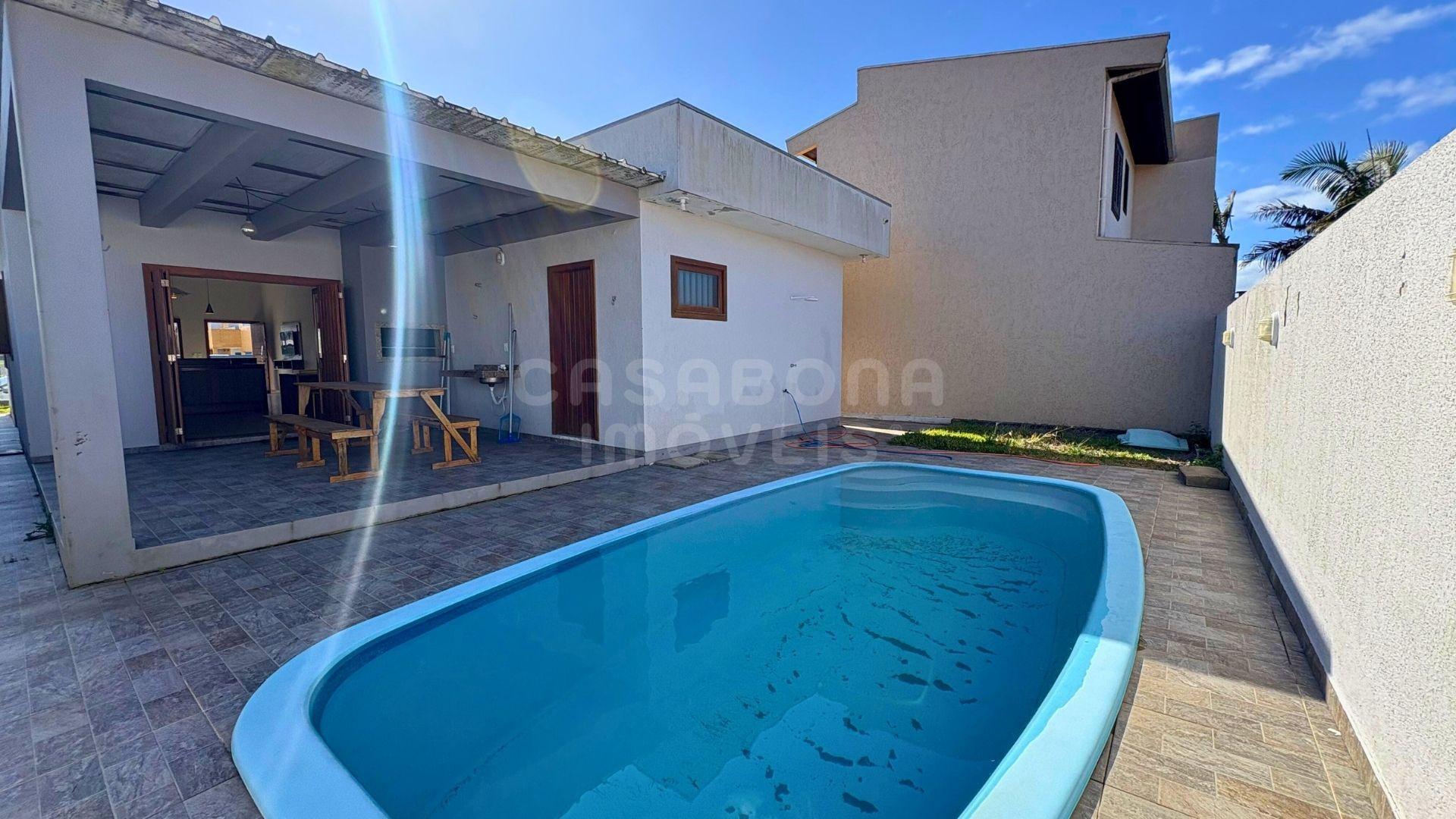 Casa Contemporânea a 80 Metros do Mar em Arroio do Sal