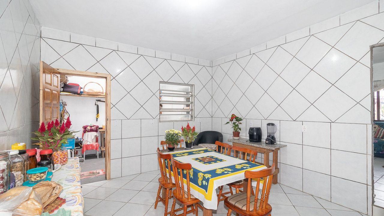 Casa Ampla com 3 Dormitórios e 1 Banheiro – Grande Potencial de Expansão