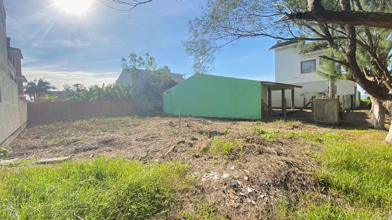 Terreno Amplo em Rua Residencial - Balneário Marambaia