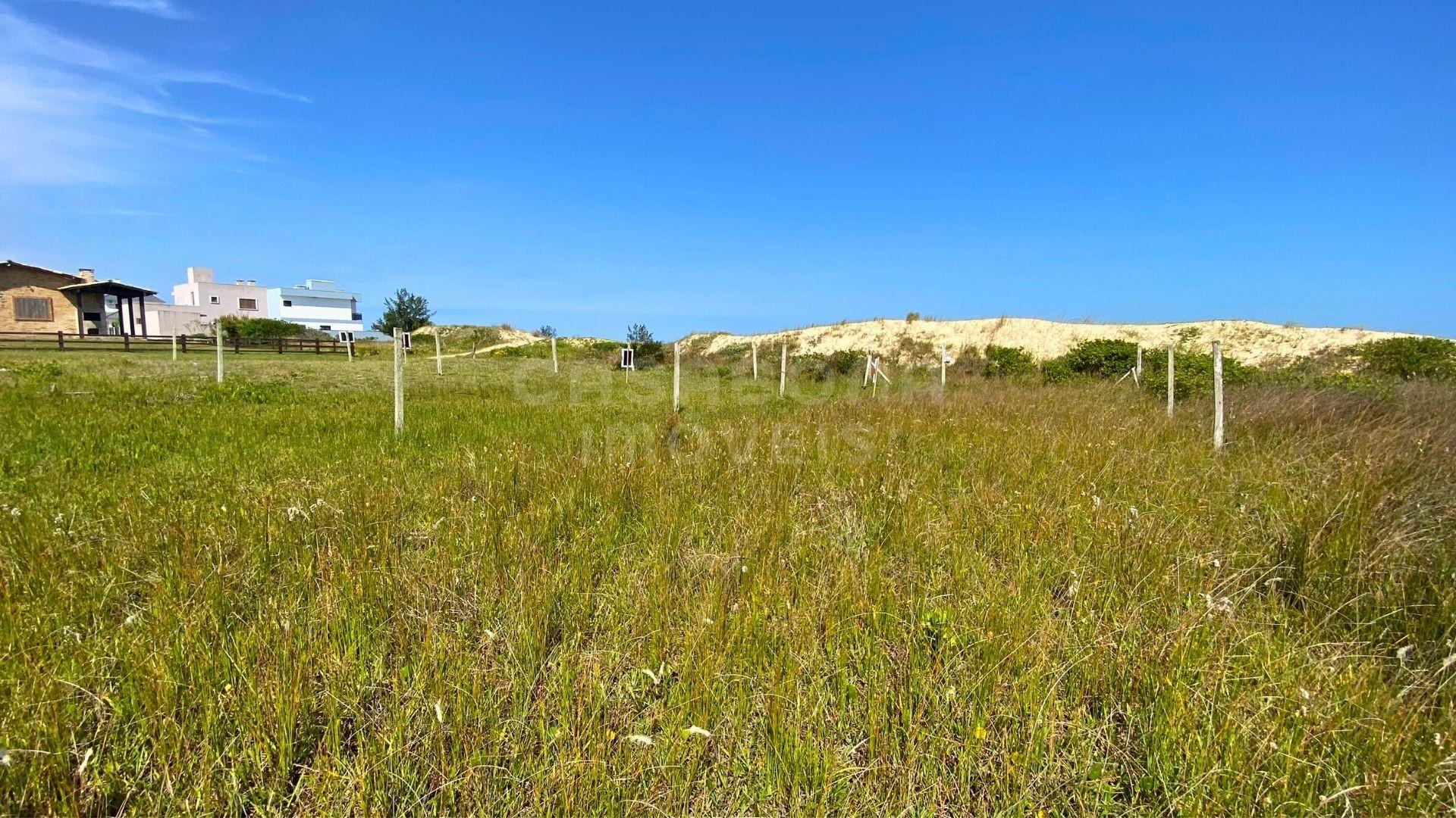 Terreno de Esquina 10 x 28,30 no Balneário Figueirinha – Posição Solar Leste e Potencial Exclusivo