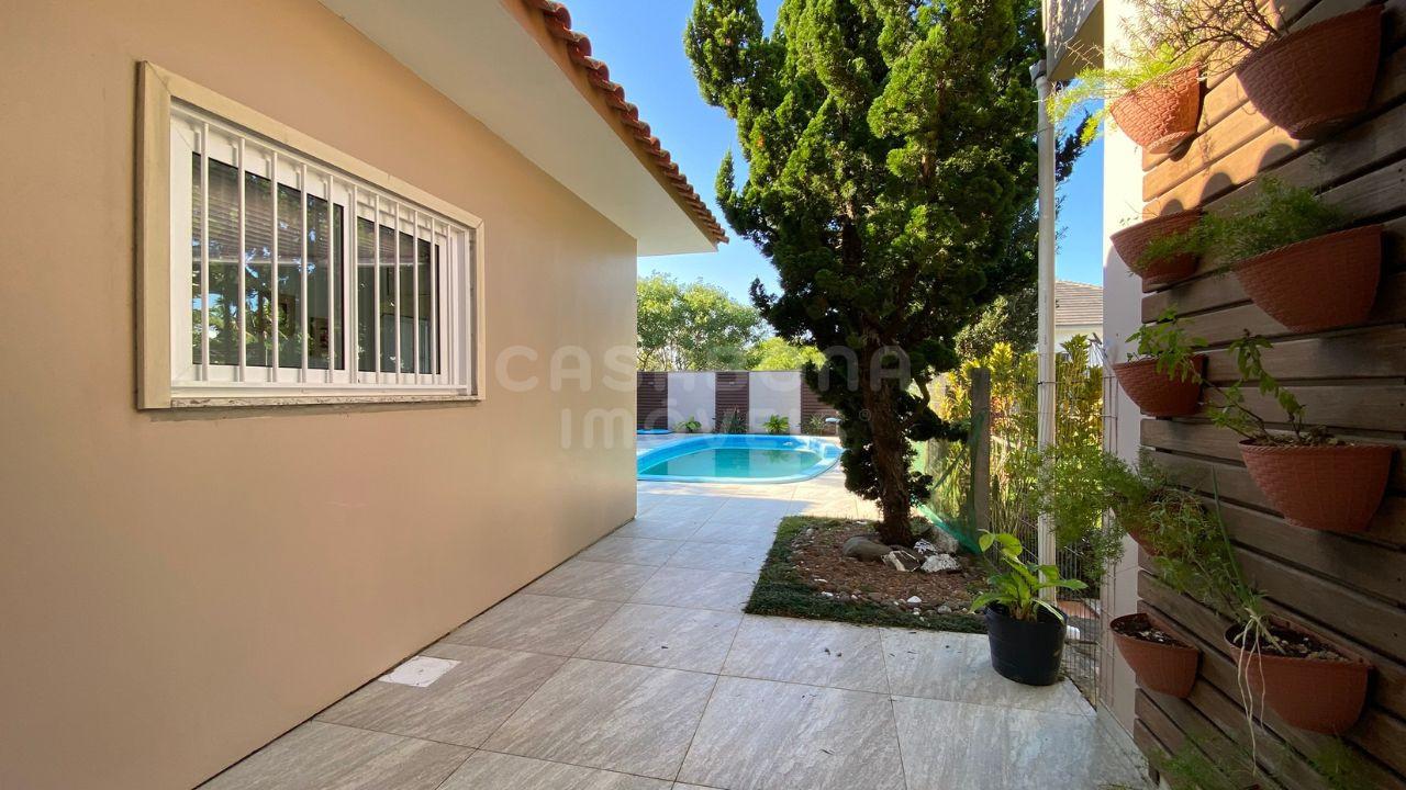 Casa Mobiliada com Piscina a 500m da Praia no Bairro Vista Alegre