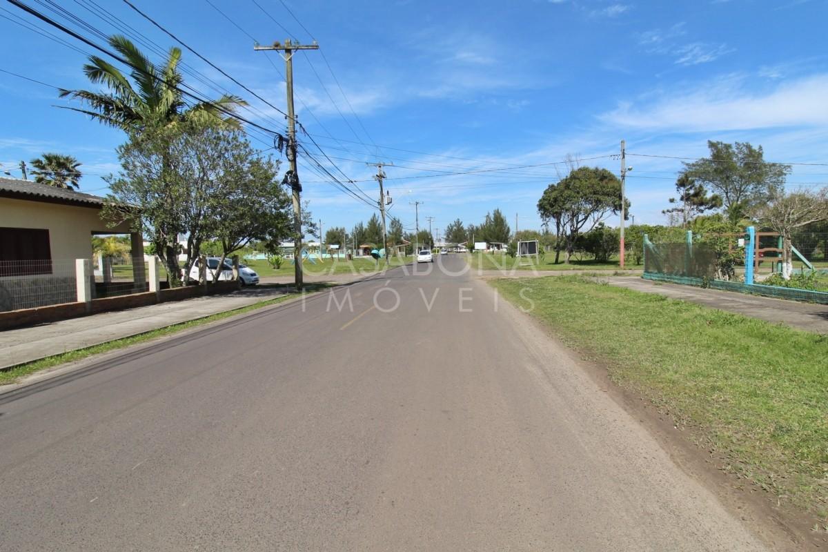 Residência de Esquina no Balneário Lagoa da Camboim