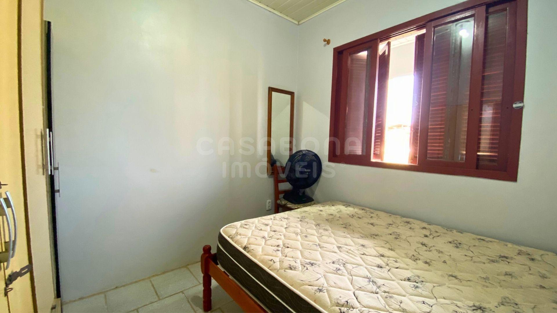 Casa com Piscina em Areias Brancas – Conforto e Lazer a Poucos Passos do Mar