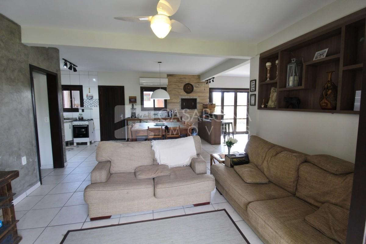 Encantadora Residência de Esquina no Balneário Camboim