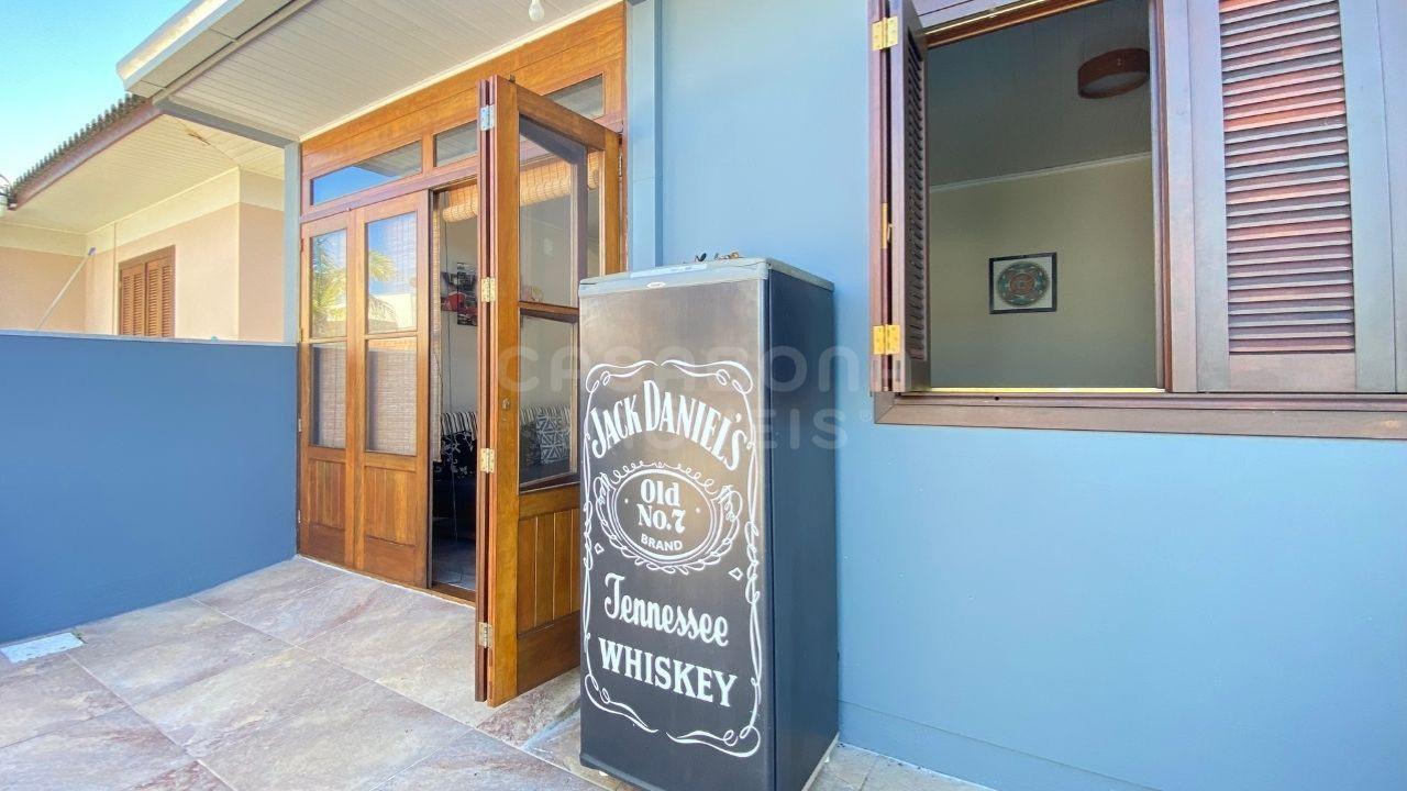 Casa Mobiliada com Piscina a Poucos Passos da Praia em Arroio do Sal