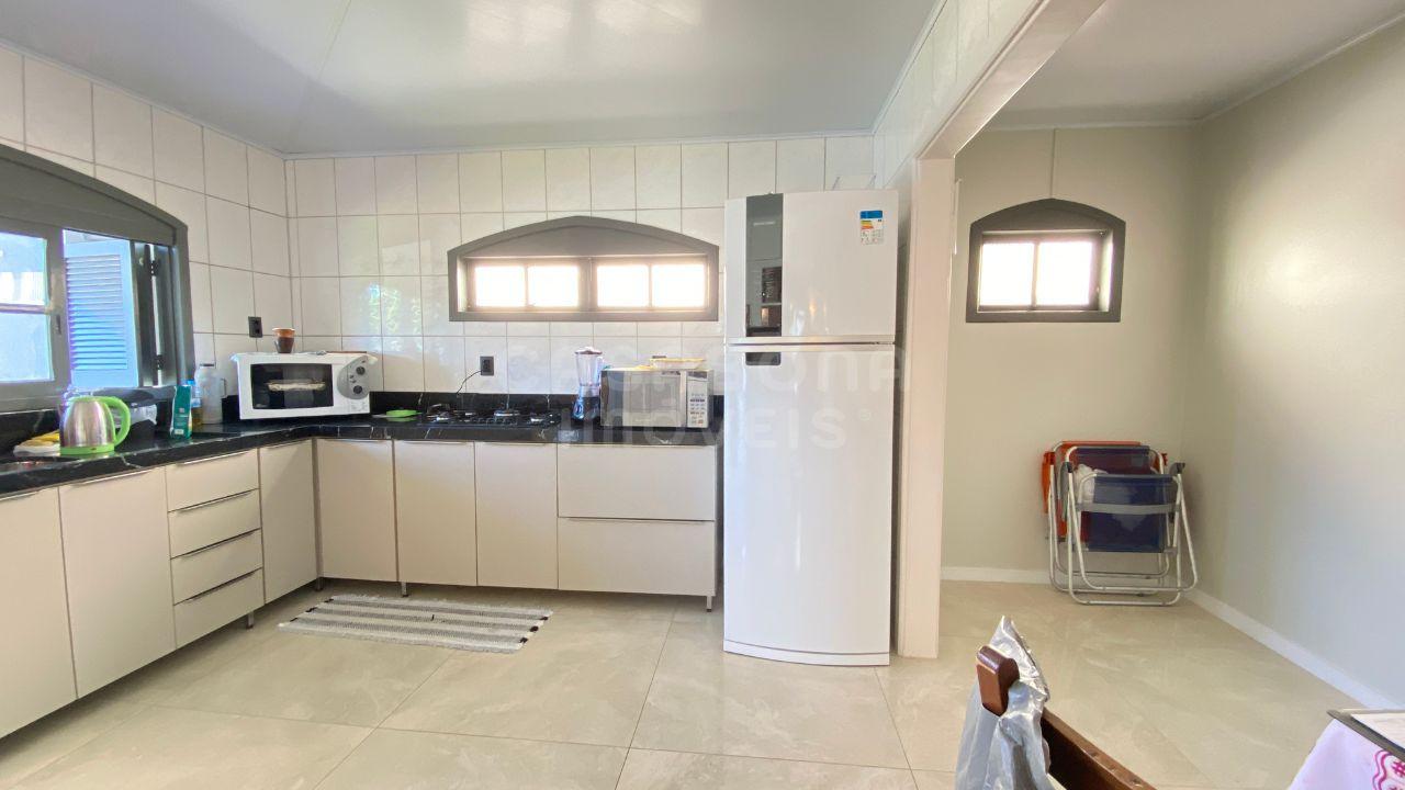 Casa no Balneário Malinsky – Conforto e Localização Privilegiada Perto do Mar