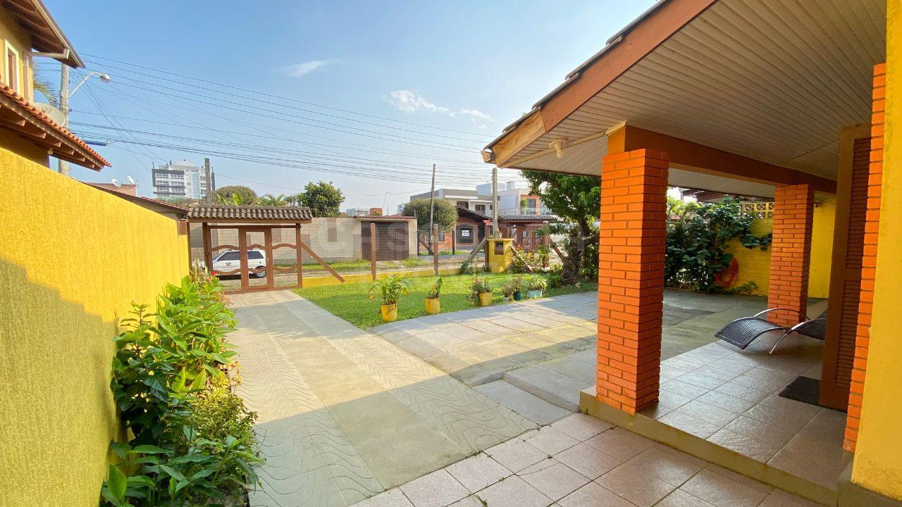 Casa à Venda no Centro de Arroio do Sal