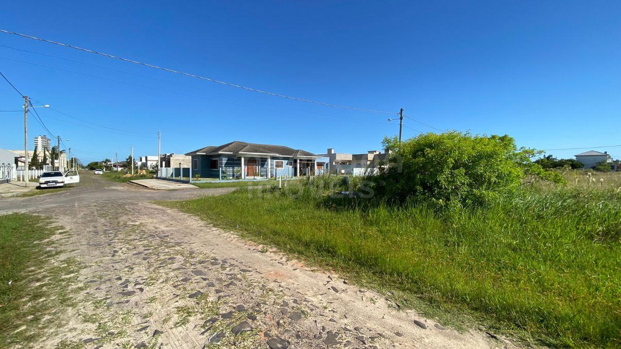 Terreno Amplo de Esquina - Oportunidade Valorizada